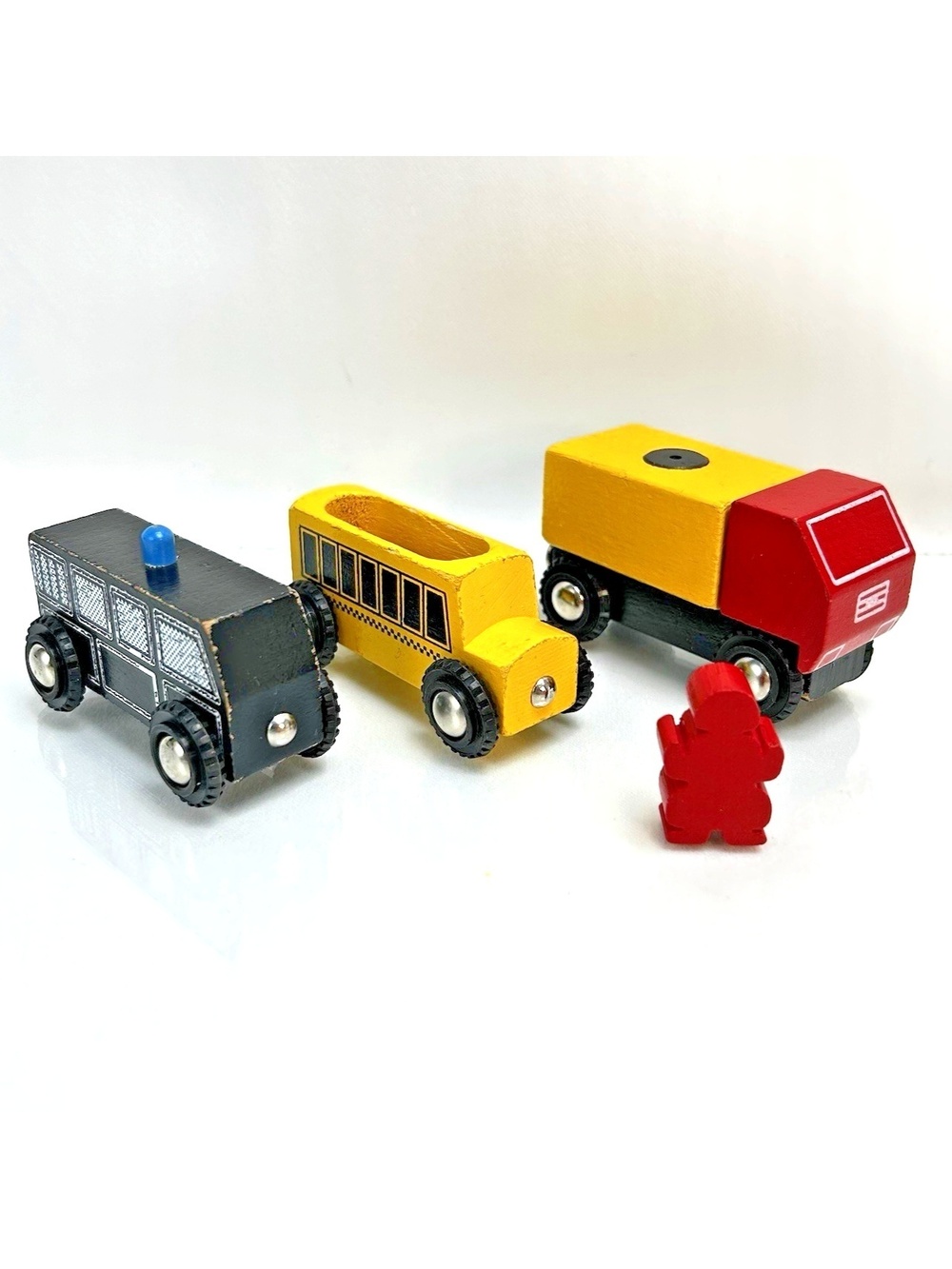 Vintage Brio Truck 33620, Police Van 33576 & School Bus & Figure 33260